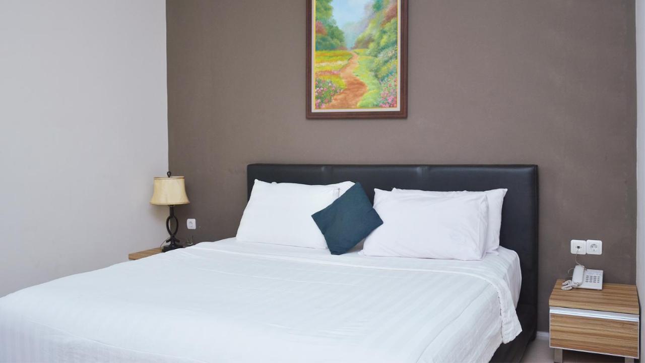 Gaia Asri Hotel Pamanukan Hilir Esterno foto